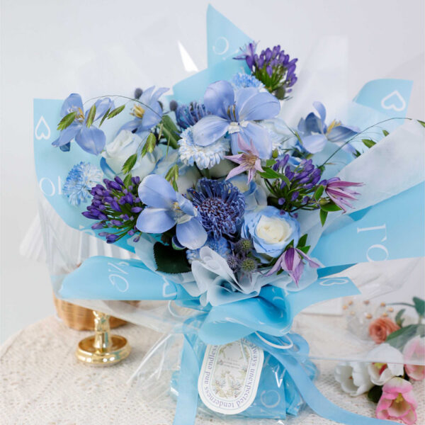 鲜花包装纸爱心love雾面韩素纸花店花束防水包装情人节礼品包花纸20张/包